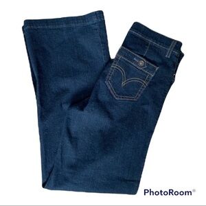 Levi flare Jeans perfectly slimming size 10m in excellent pre-owned cond…